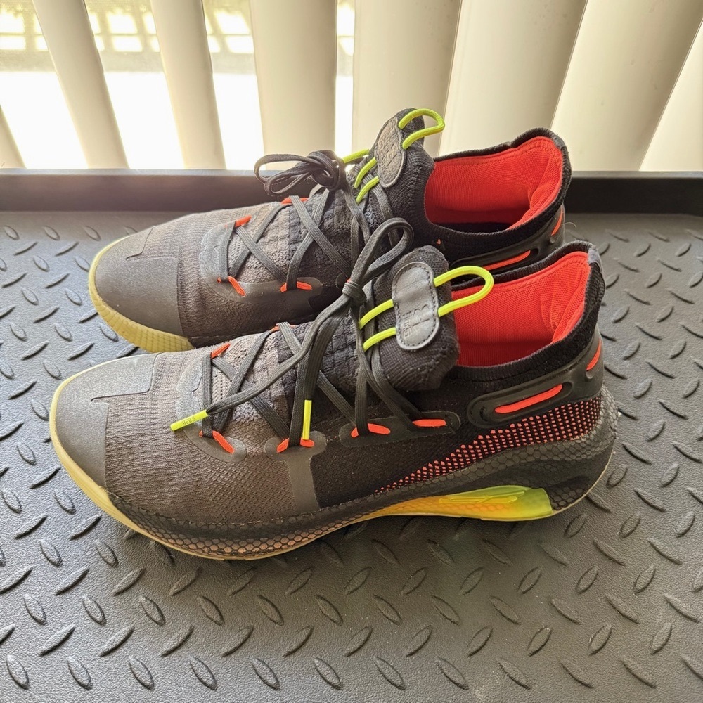 Under Armour Curry 6